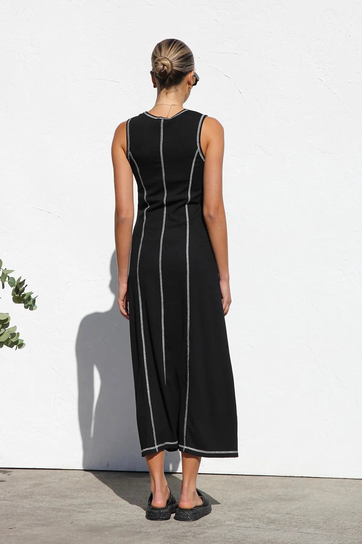 ARIANA | Zwarte Dames Maxi Jurk met Contrasterende Stiksels - Stijlvol, Rekbaar & Elegant