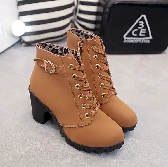 Ava - Schnürstiefeletten zum Aufpeppen deines Herbst-Outfits