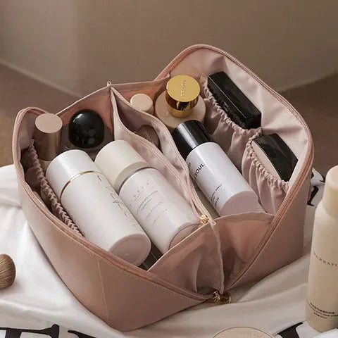 - LuxuriÃ¶se Kosmetiktasche