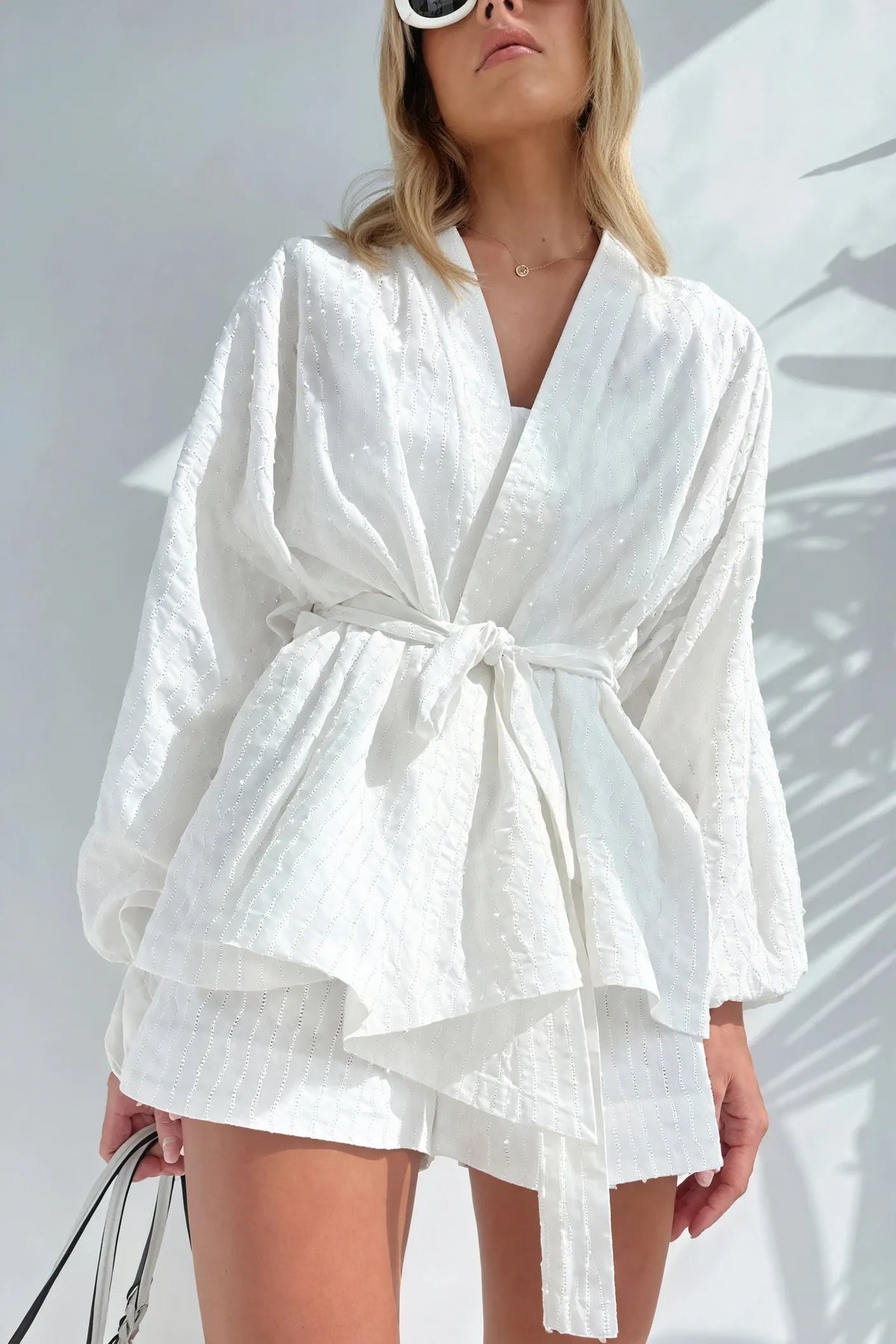 Texturierter Kimono mit GÃ¼rtel