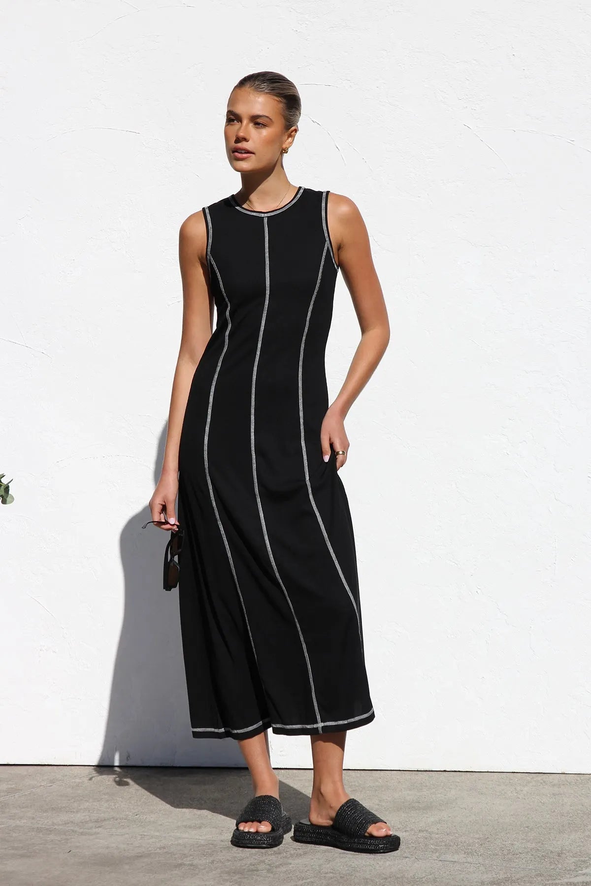 ARIANA | Zwarte Dames Maxi Jurk met Contrasterende Stiksels - Stijlvol, Rekbaar & Elegant