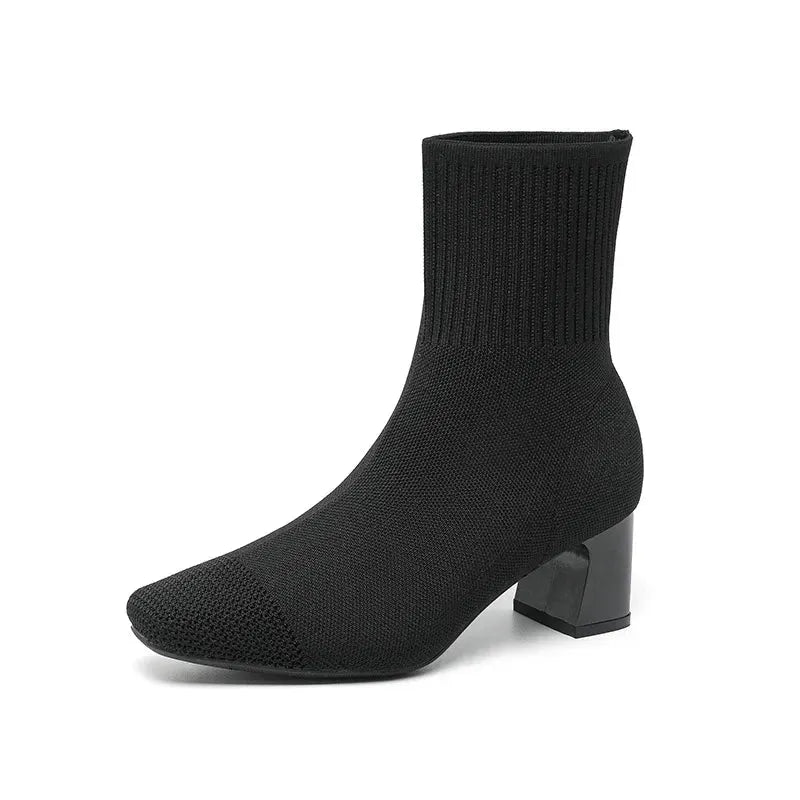 SILKE | Zwarte Enkellaarsjes Voor Dames Met Hak En Comfort+ Zool – Elegant & Ondersteunend