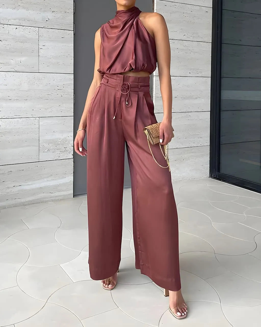 Amariqueâ„¢ - Unifarbenes Oberteil mit Neckholder-Ausschnitt und Hose mit weitem Bein