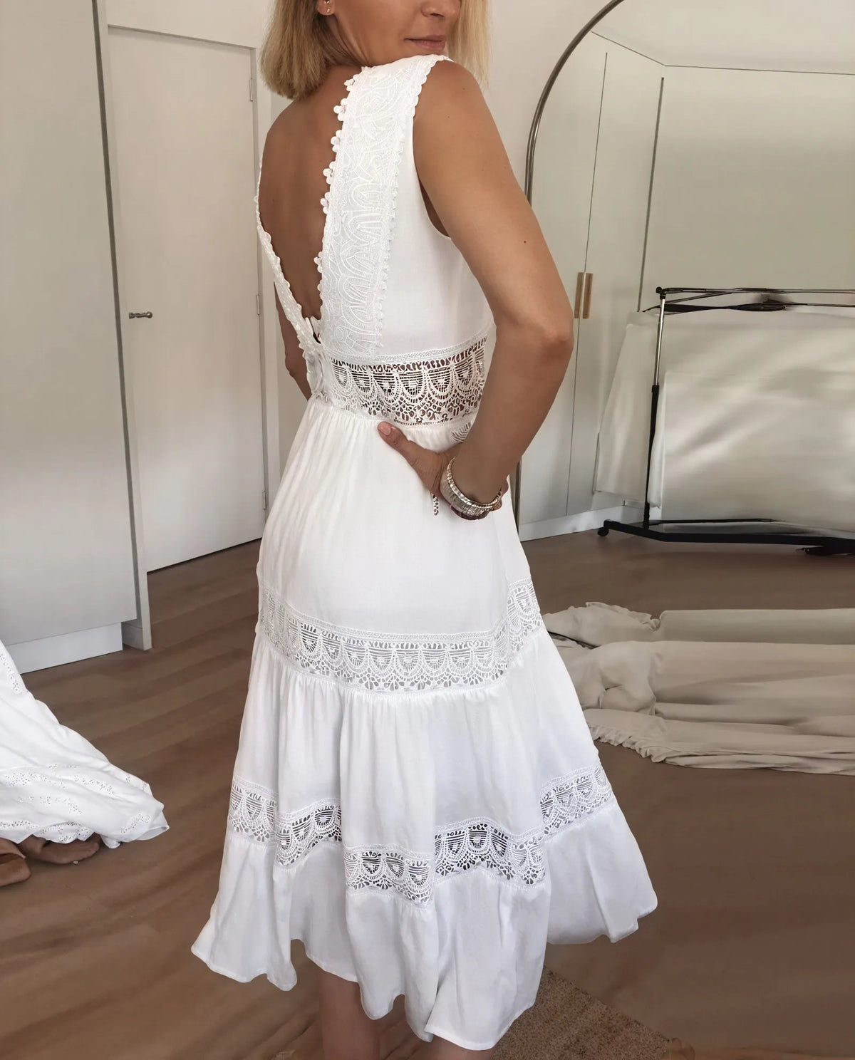 Sommerliches Maxikleid mit Spitze