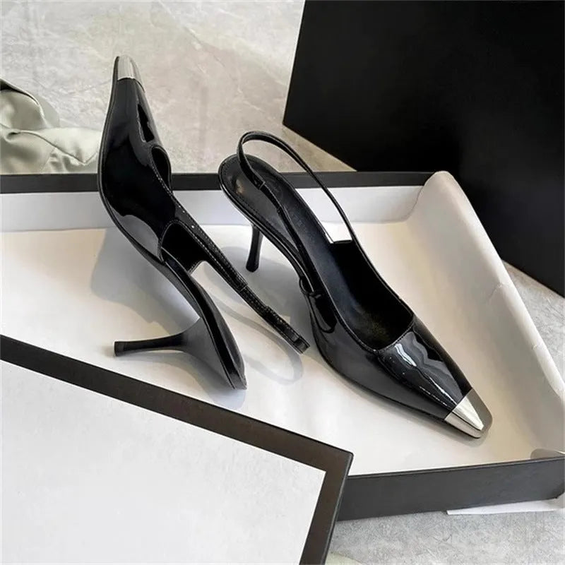 FEMKE | Slingback Hakken Van Patentleer Met Metalen Neus â€“ Elegant, Gedurfd, Verfijnd