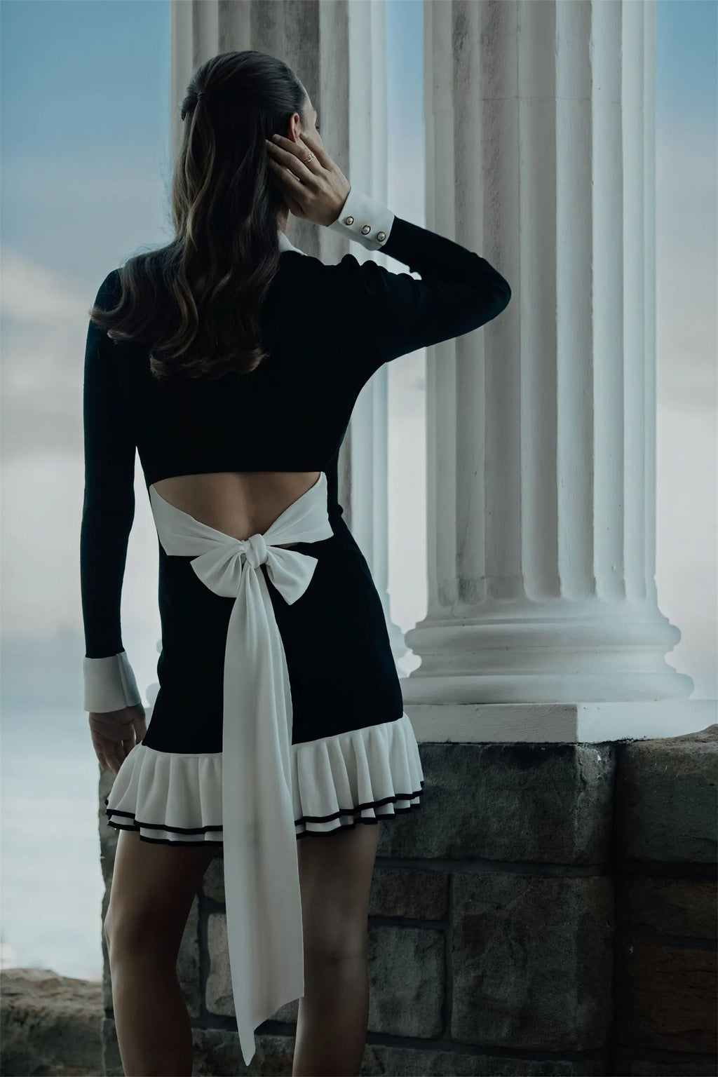 Elegantes Kleid mit RÃ¼schensaum