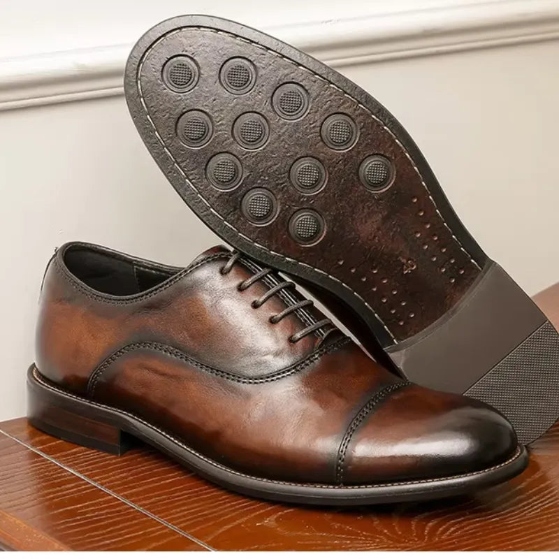 Elegante Leder Herrenschuhe Mit Schnürung Und Klassischem Design