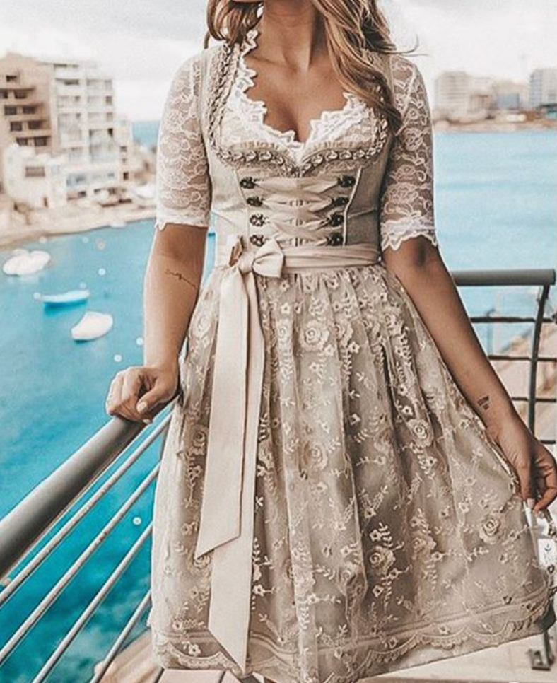 Damen Bühnenkleid im bayerischen Stil
