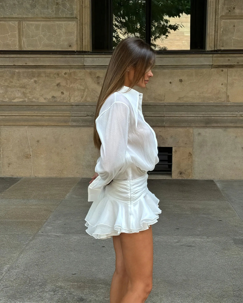 Weißes Langarm-Kleid – Elegantes Knopfleisten-Design