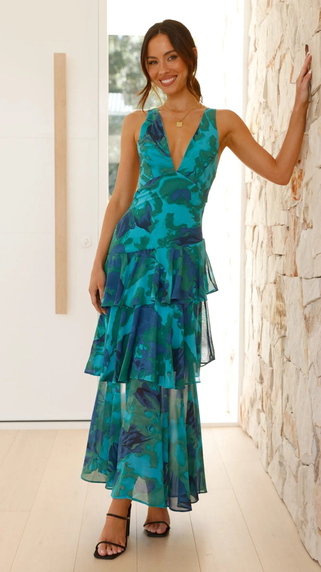 Kleid | Rüschensaum & V‑Ausschnitt | Sommer/Frühling