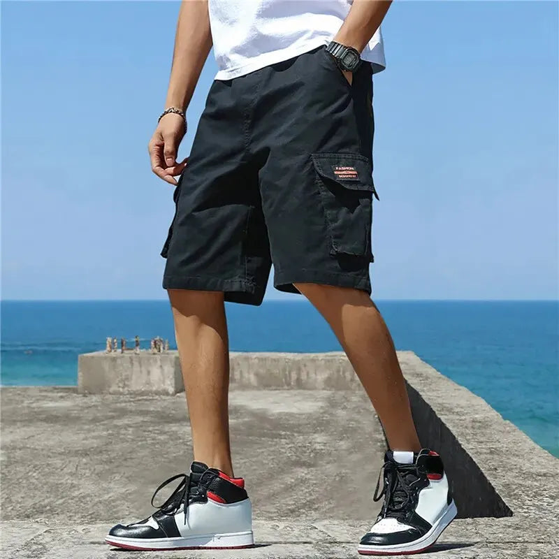 - Baggy Shorts mit mehreren Taschen