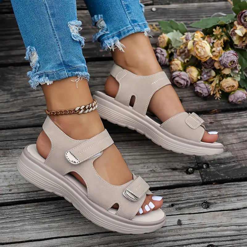Layla - Komfortable Kilklap Sandaler med Ankelrem