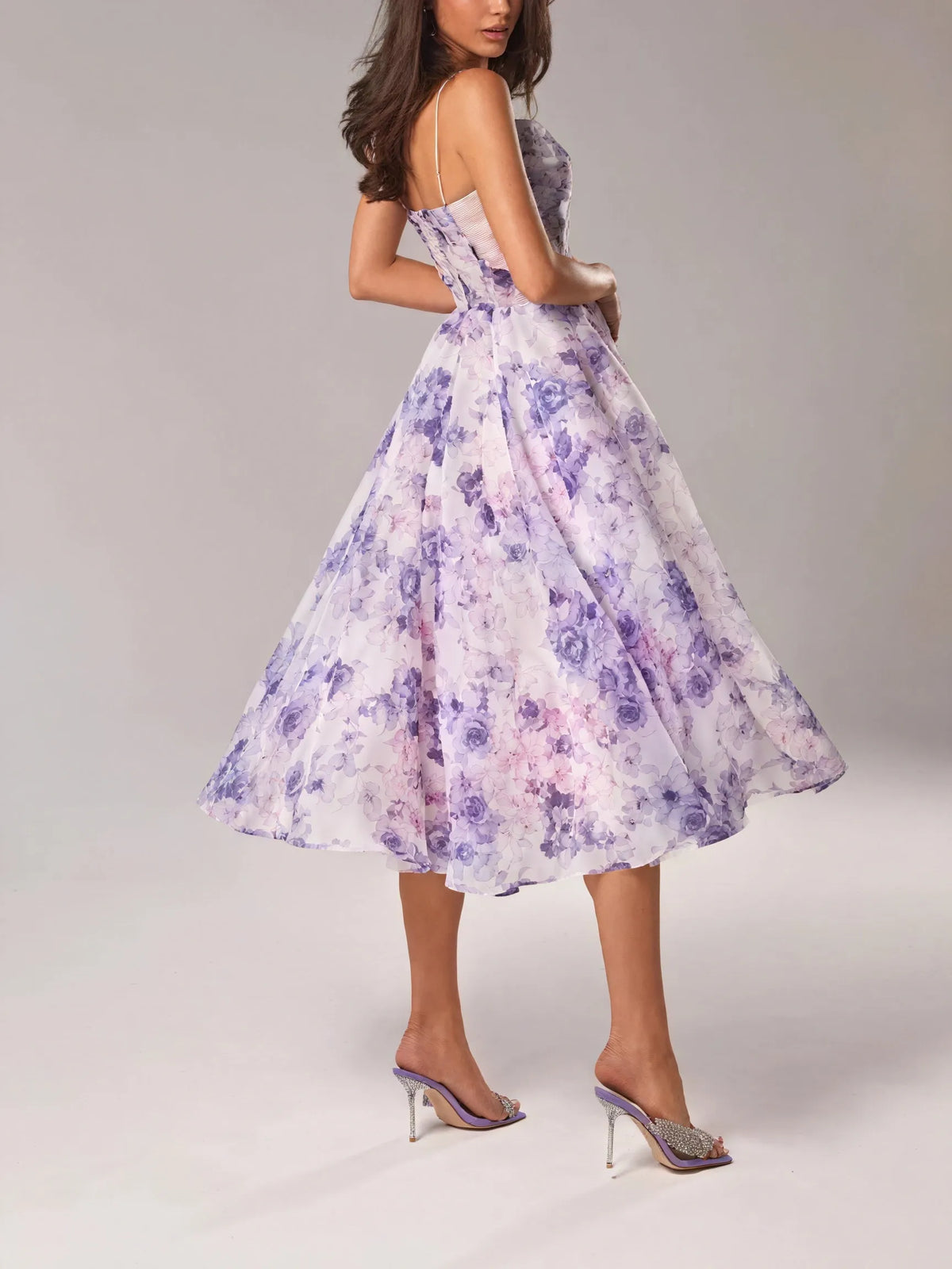 Blütenzauber: Elegantes Kleid für unvergessliche Momente