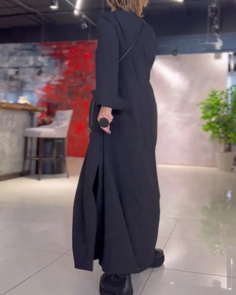 langes Kleid mit Seitenschlitz