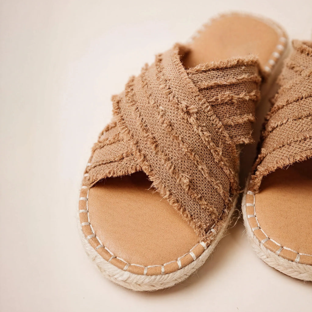 Textil-Sandalen mit Kreuzriemen und Seilsohle
