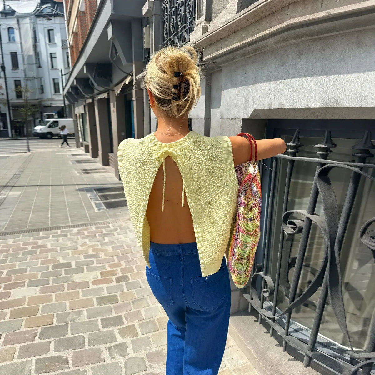 Luftiges Stricktop mit offenem Rücken