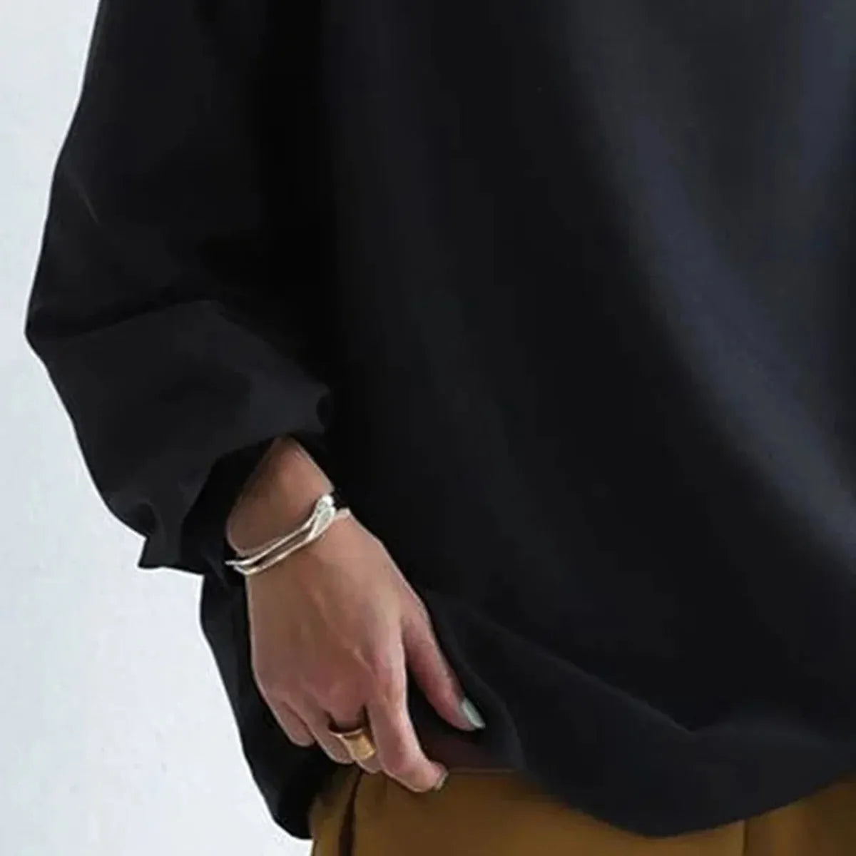 - Damen minimalistisches lockeres schwarzes Oberteil für vielseitigen Stil