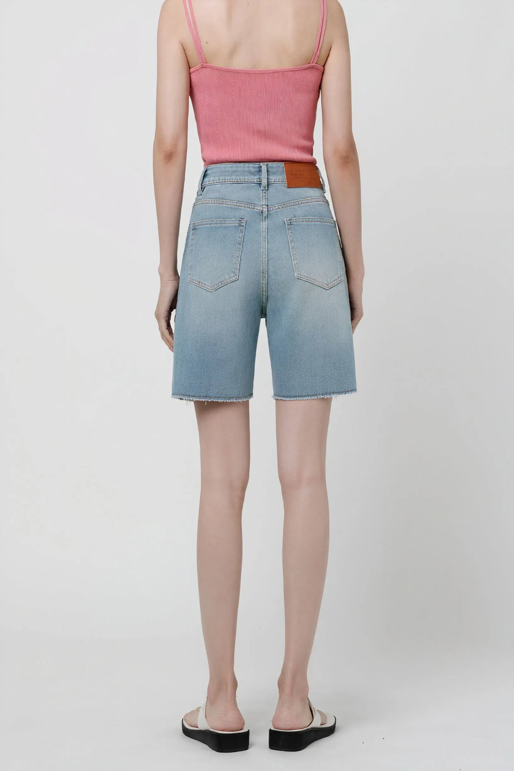 Denim Shorts mit Raw-Saum