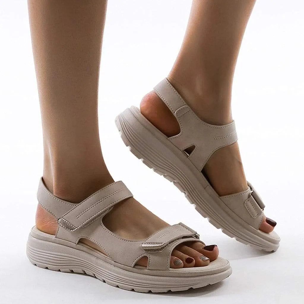 Damen Komfort-Sandalen mit verstellbaren Riemen und Profilsohle