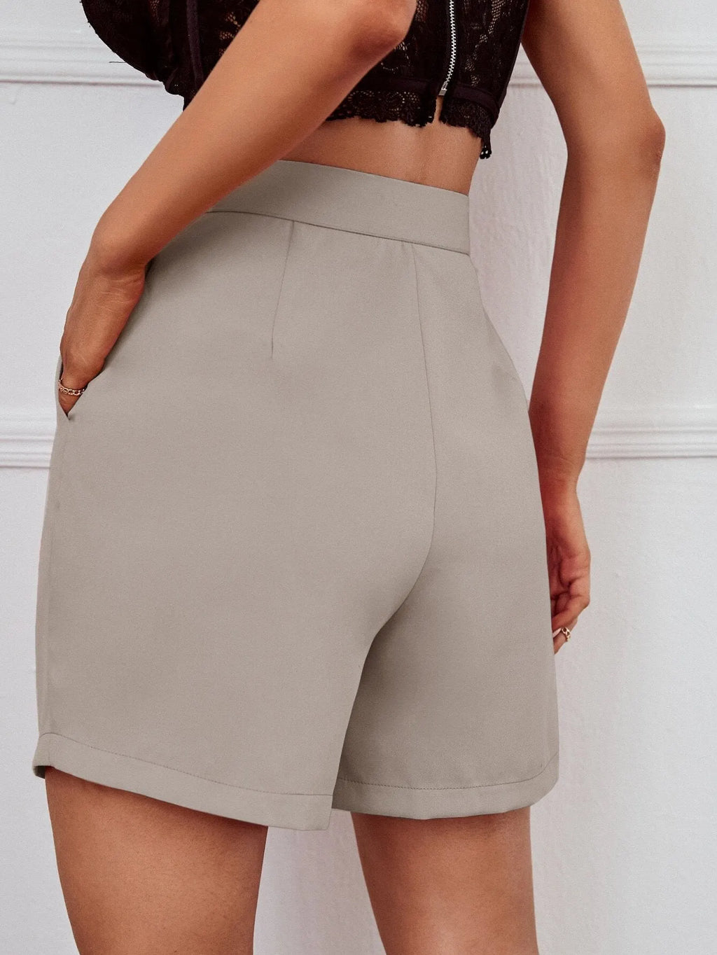 Short Feminino Alfaiataria Babi