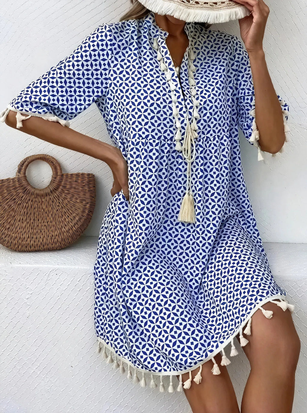 Sommerkleid Geometrisch – Blau-Weiß mit Quasten