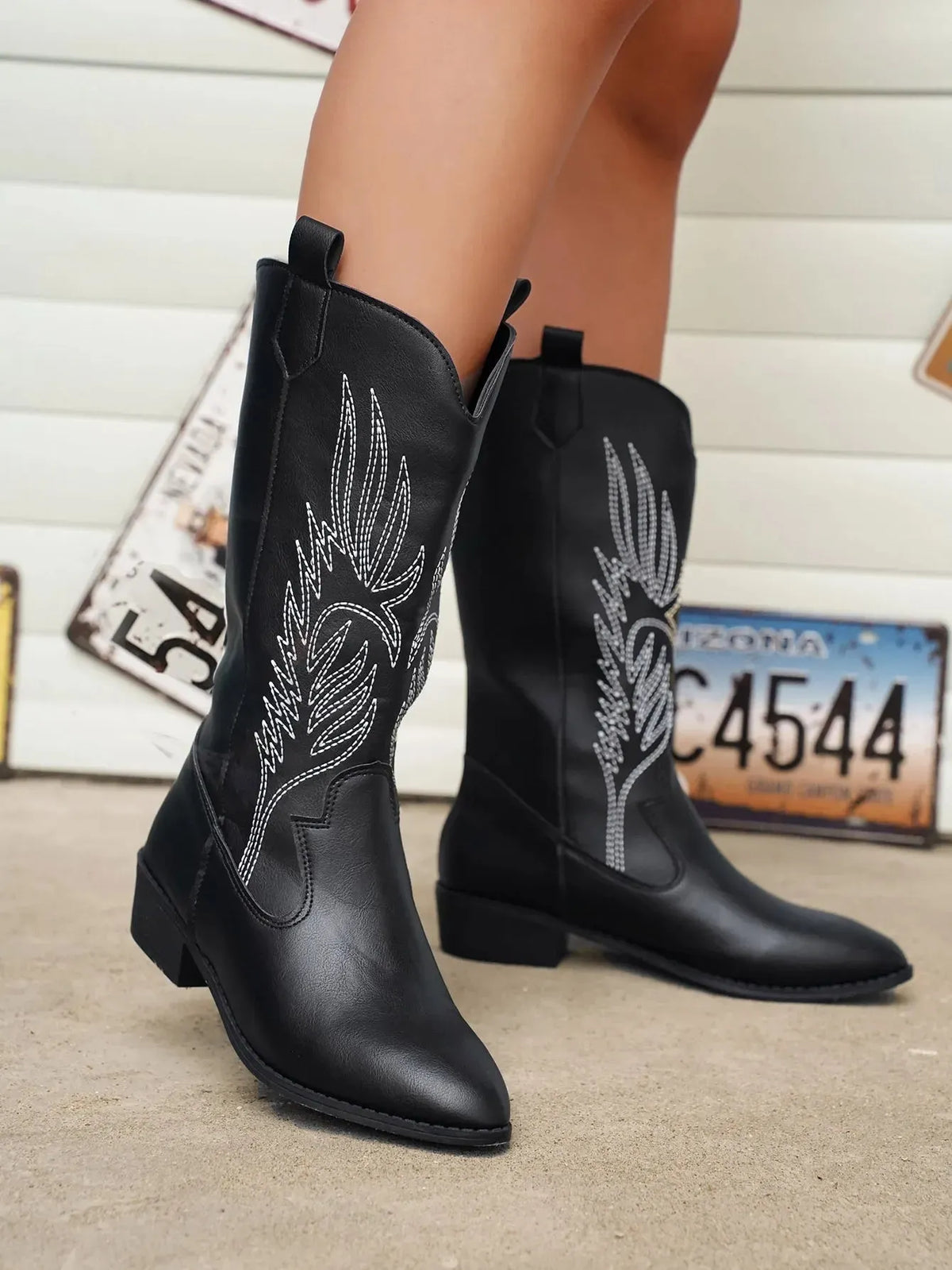 - PU-Leder-Cowboystiefel mit weichem Innenfutter