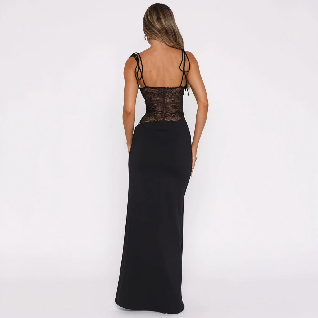 Elegantes Kleid mit Spitze & Details