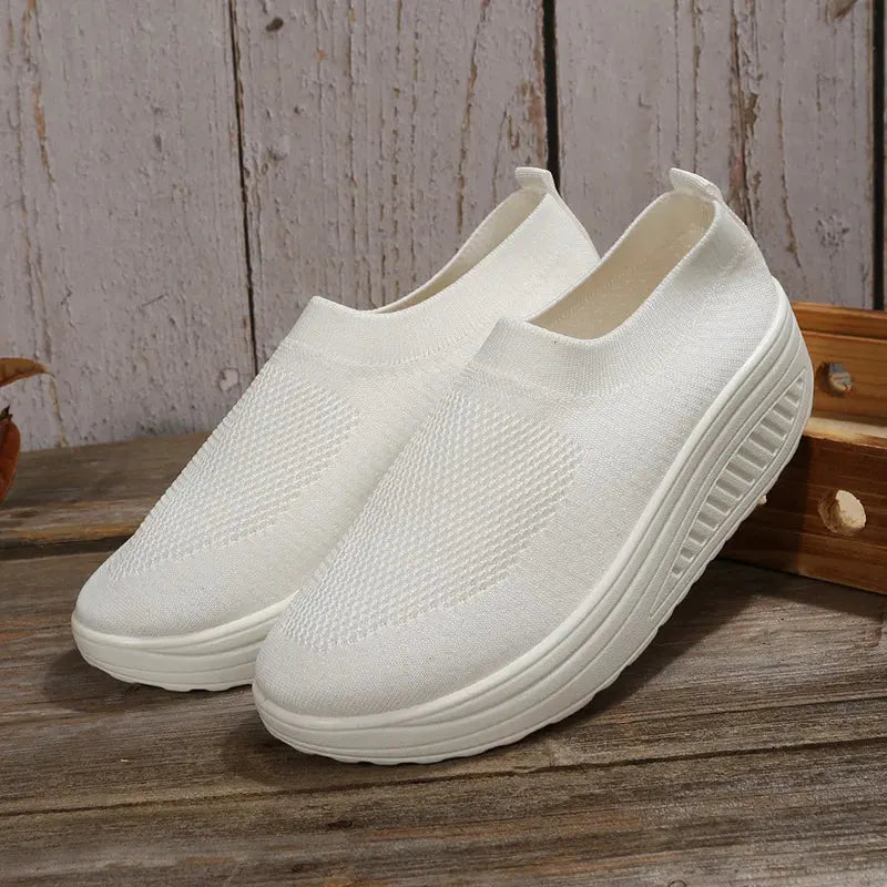ELARA | Orthopedische Dames Slip-On Sneakers Met Luchtige Demping â€“ Licht, Steunend & Modern!