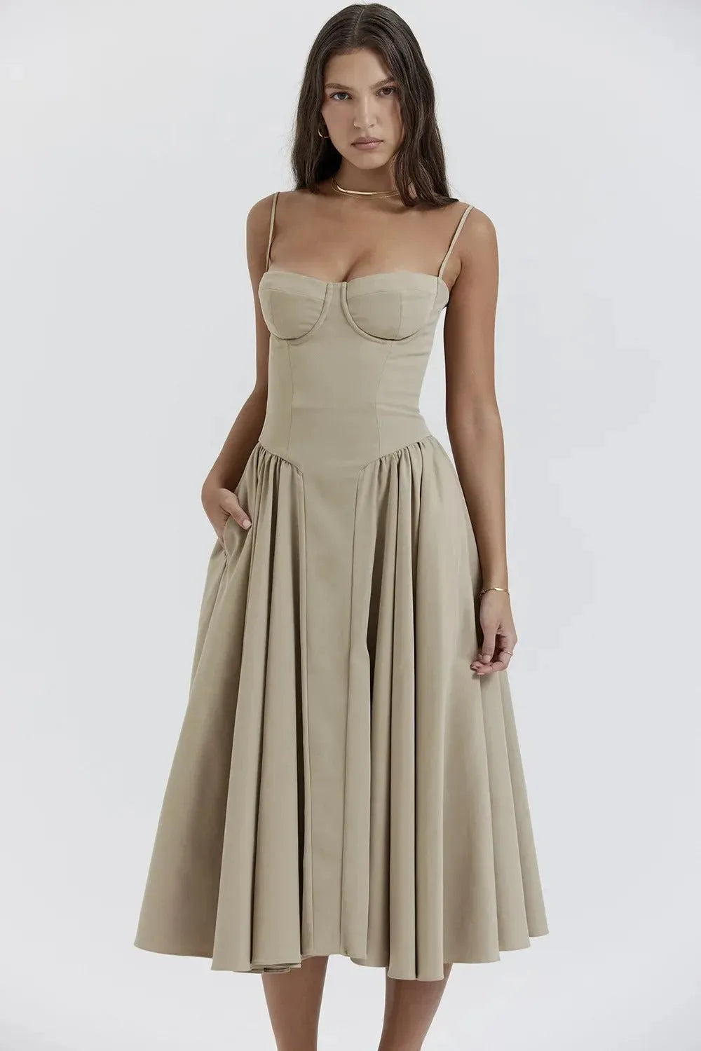 Midi-Kleid mit Spaghettiträgern & plissiertem Rock