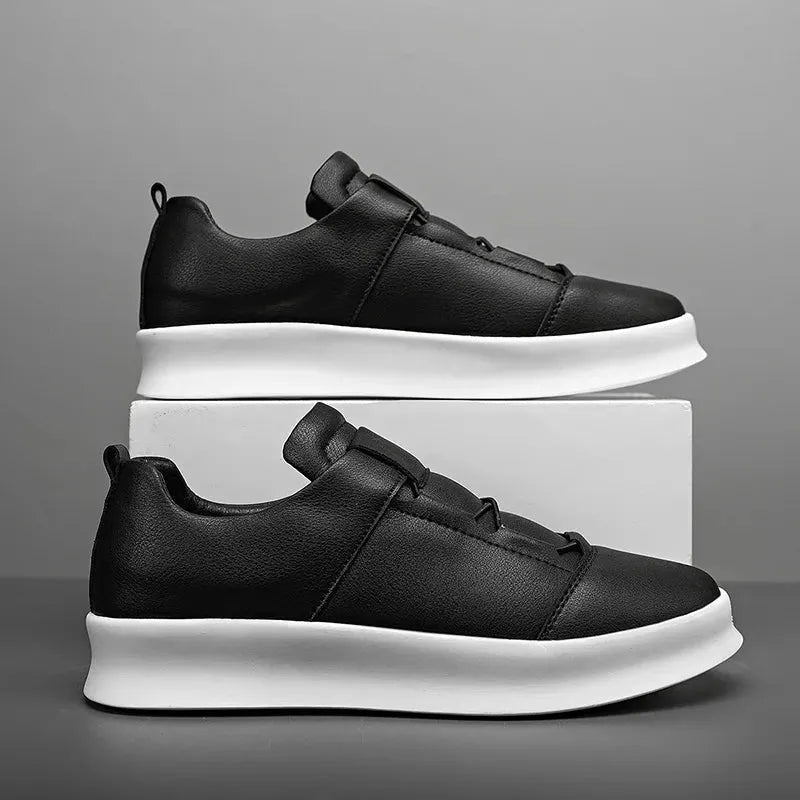 Moderne Leder-Sneaker mit niedrigem Schaft
