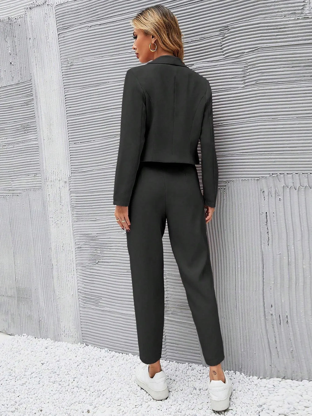 Conjunto Feminino Alfaiataria CalÃ§a e Blazer Preto