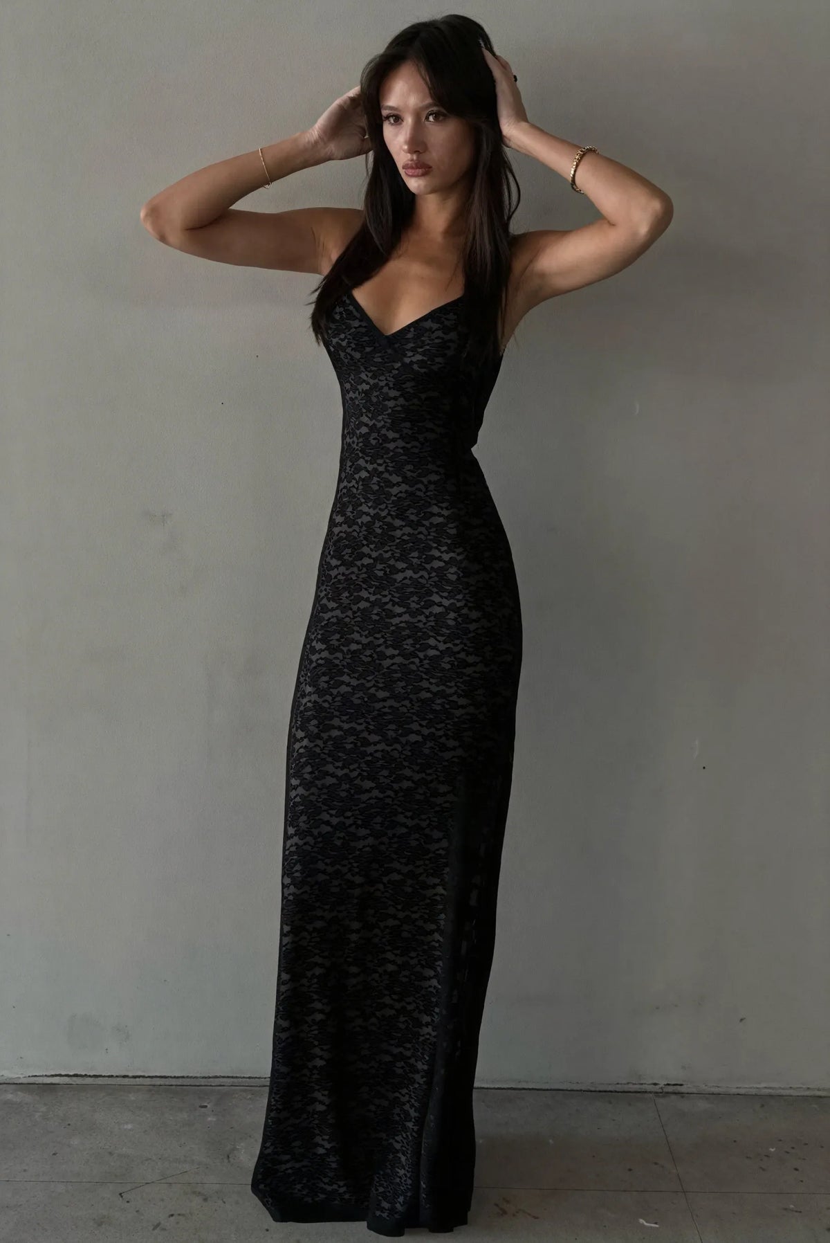 Anmutiges Kleid mit Spitze