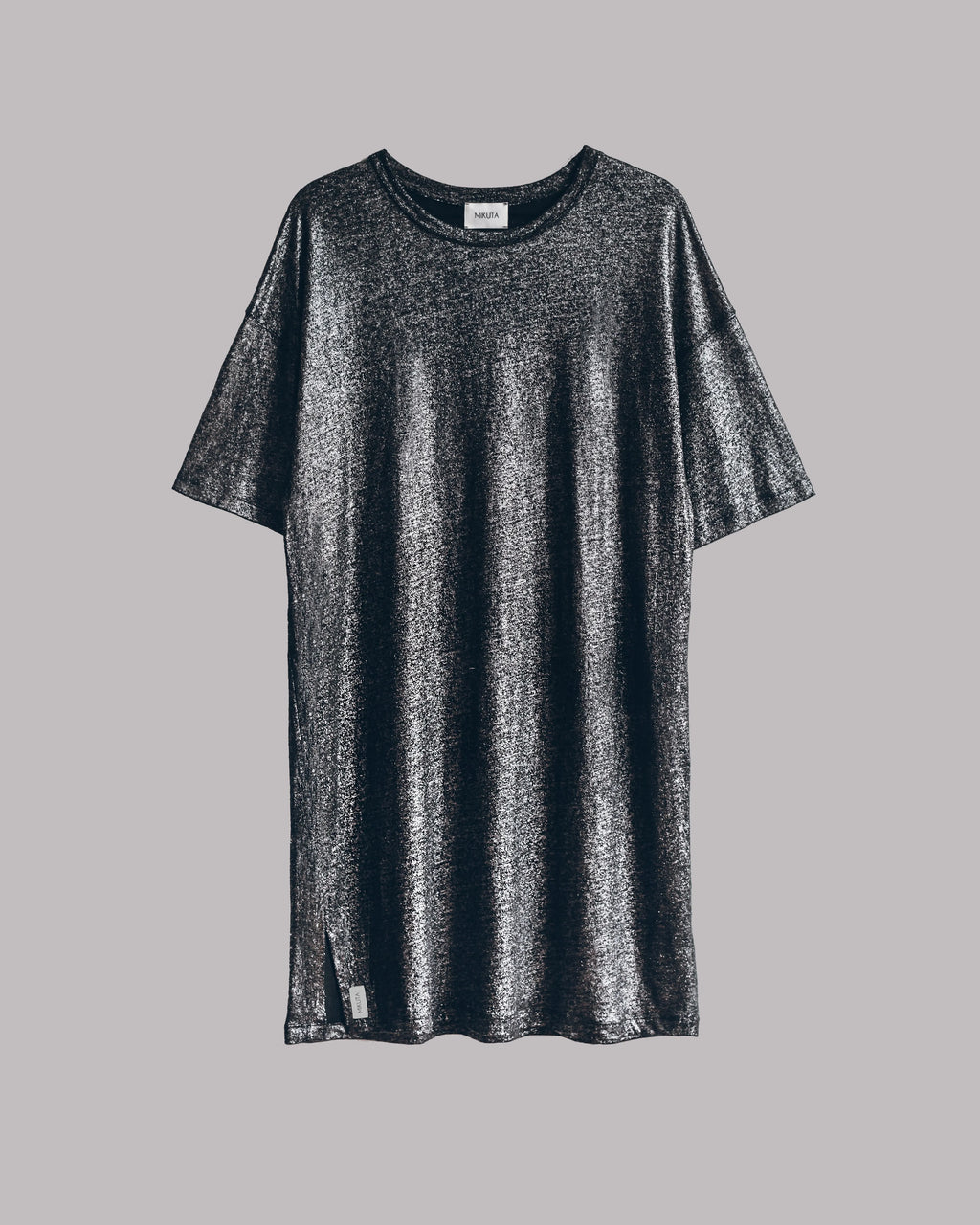 Das dunkel glitzernde Leinenkleid