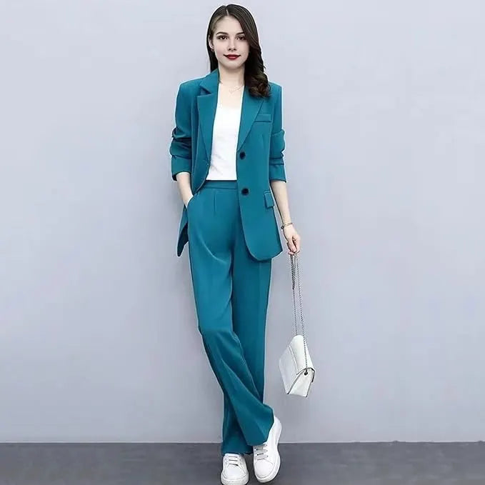 Eleganter Hosenanzug mit tailliertem Blazer