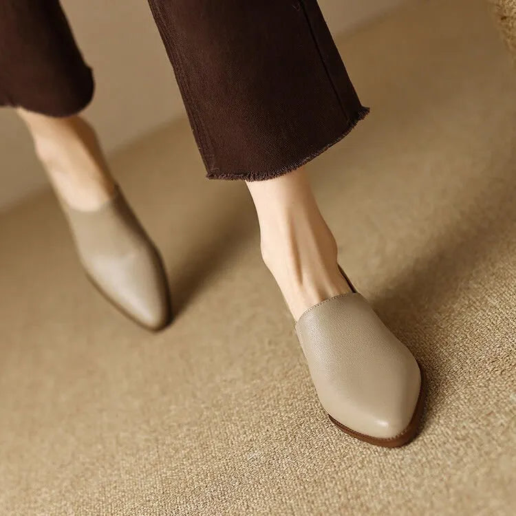 CARLA | Minimalistische Dames Instappers Met Spitse Neus – Elegant, Comfortabel, Tijdloos