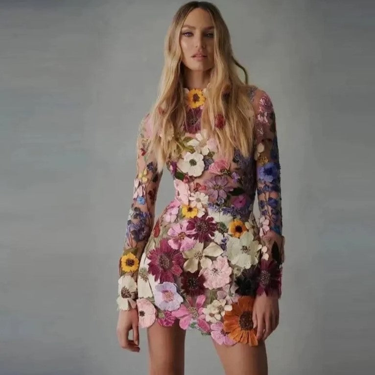 handgefertigtes Blumenkleid
