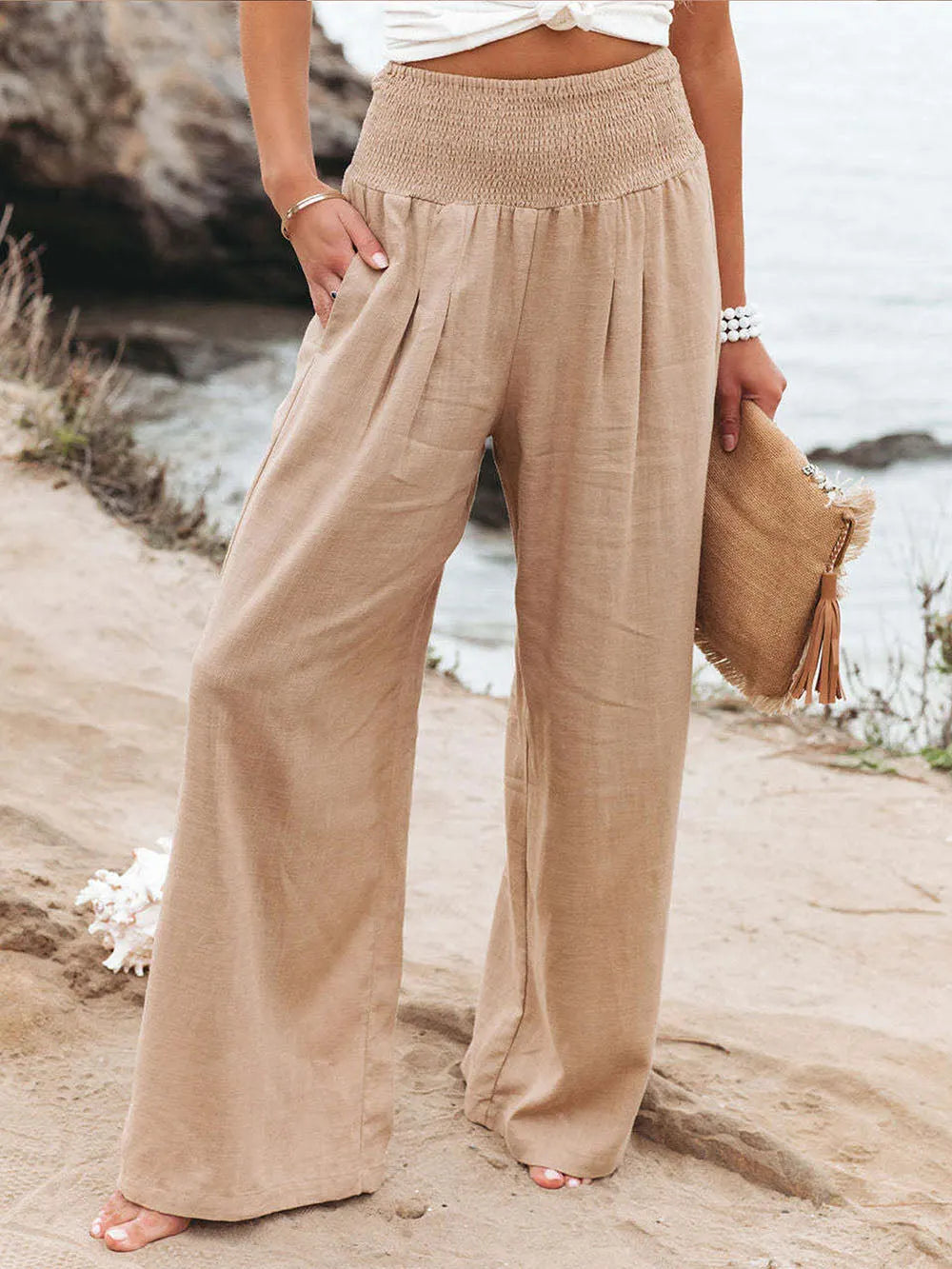Weitgeschnittene Hose mit hohem Bund