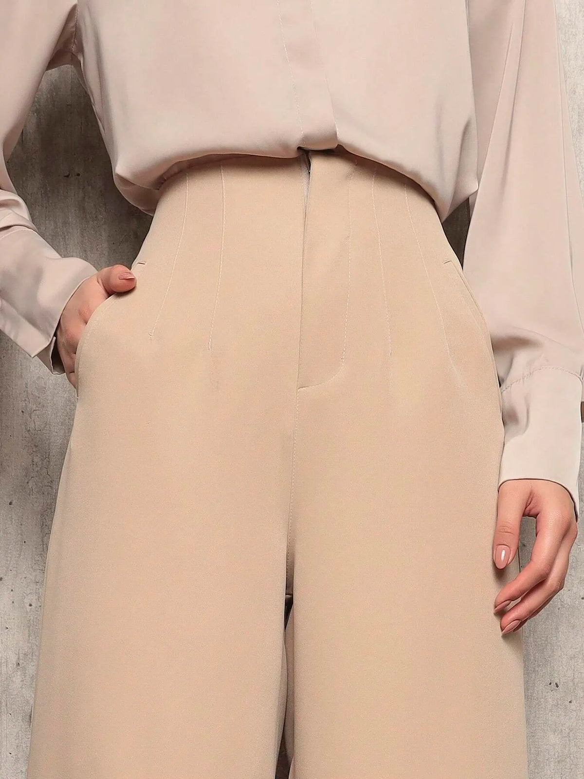 CalÃ§a Feminina Alfaiataria Pantalona Bege