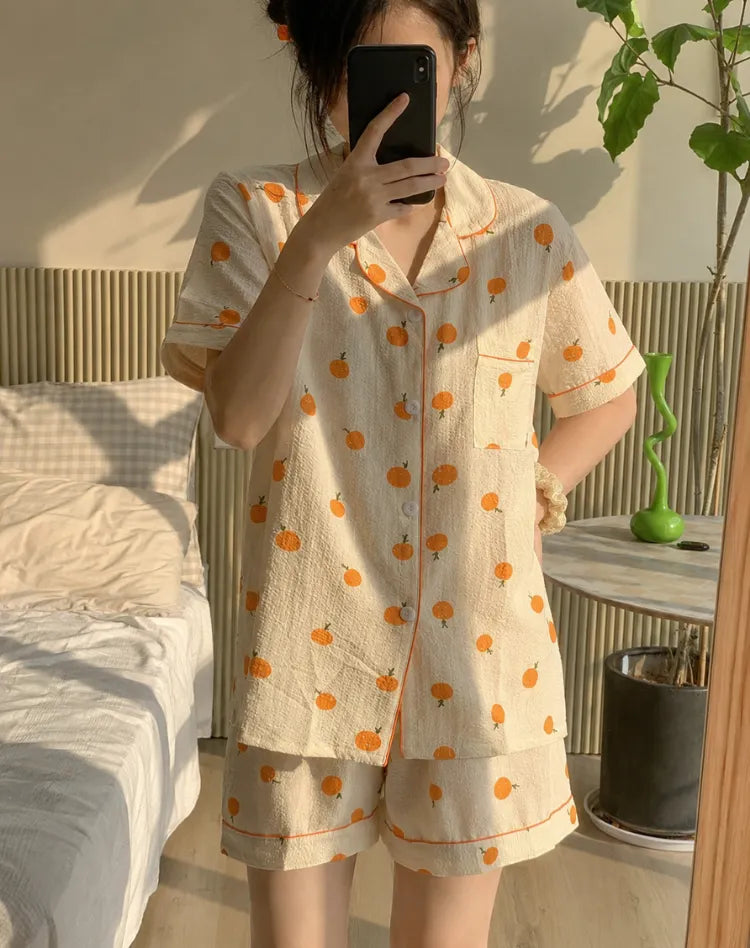 Women's Pajama Set with Flowers and Short Sleeves