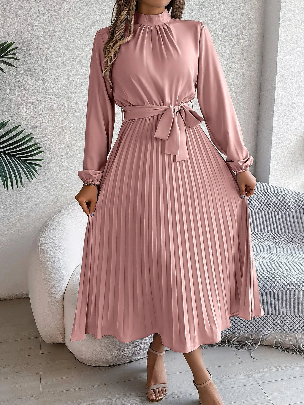 BEA | Elegante Damesjurk met Opstaande Kraag, Lange Mouwen & Geplooide Rok