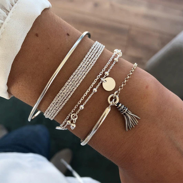 Elegantes geschichtetes Silberarmband-Set für Damen