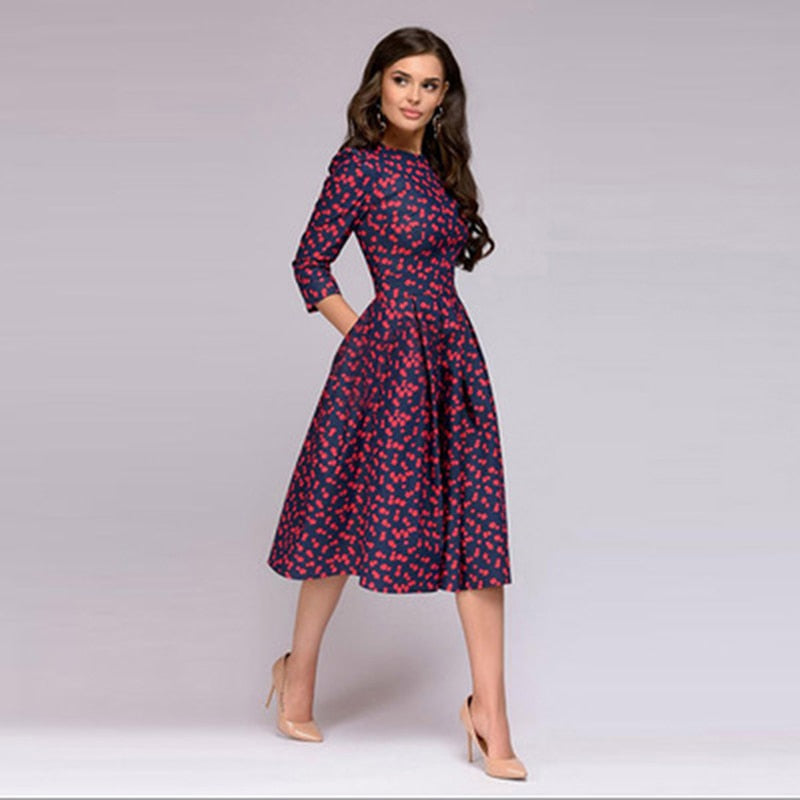 geblümtes Kleid drei Viertel Ärmel