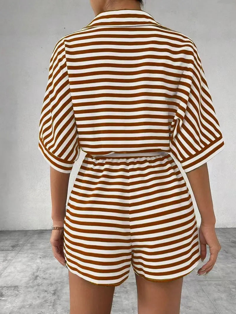 Combinaison short col Ã  revers style cardigan rayÃ©e