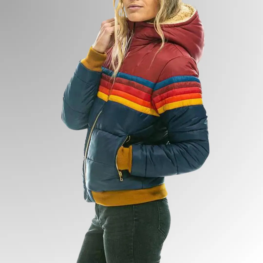 SILVANA | CASUAL JAKKE MED ZIP OG LIVLIGE DETALJER