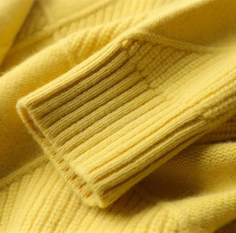 Hannover - Lose Rollkragenpullover Strickjacke