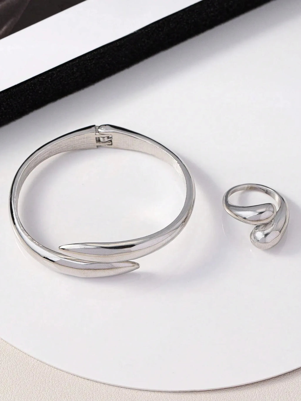 Conjunto Pulseira e Anel Josyane Prata