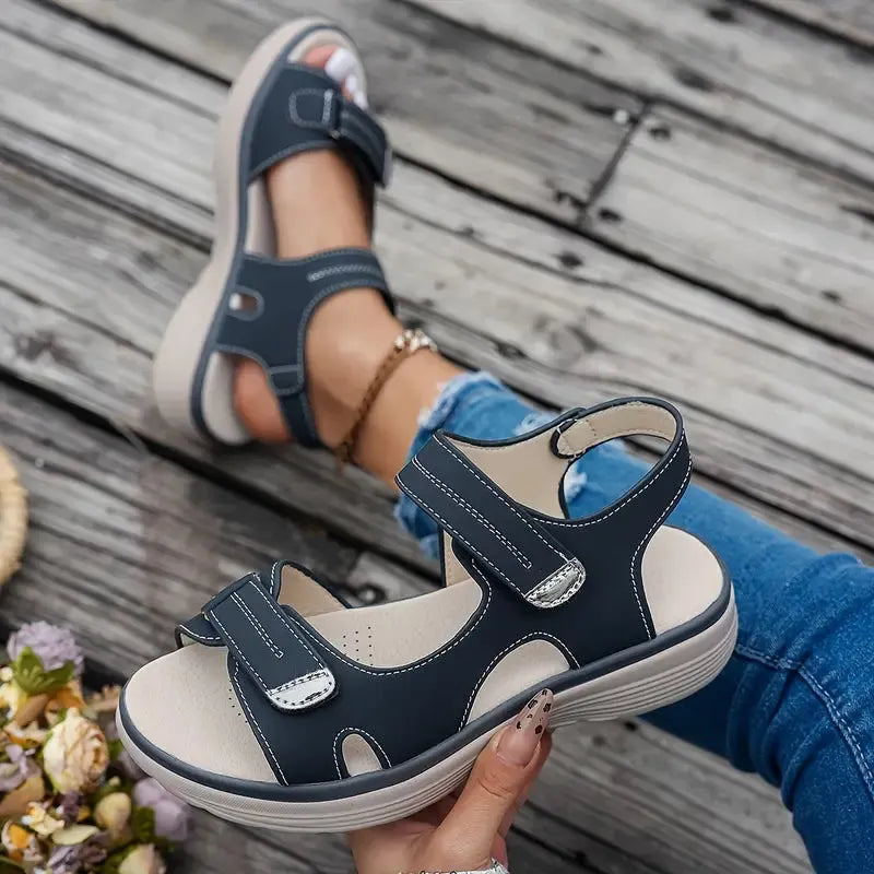 Layla - Komfortable Kilklap Sandaler med Ankelrem