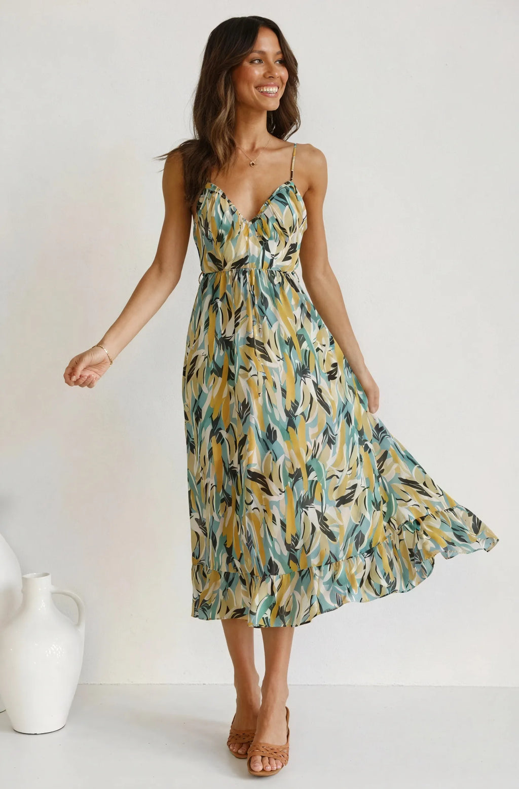 Fließendes Sommerkleid mit Blumenmuster