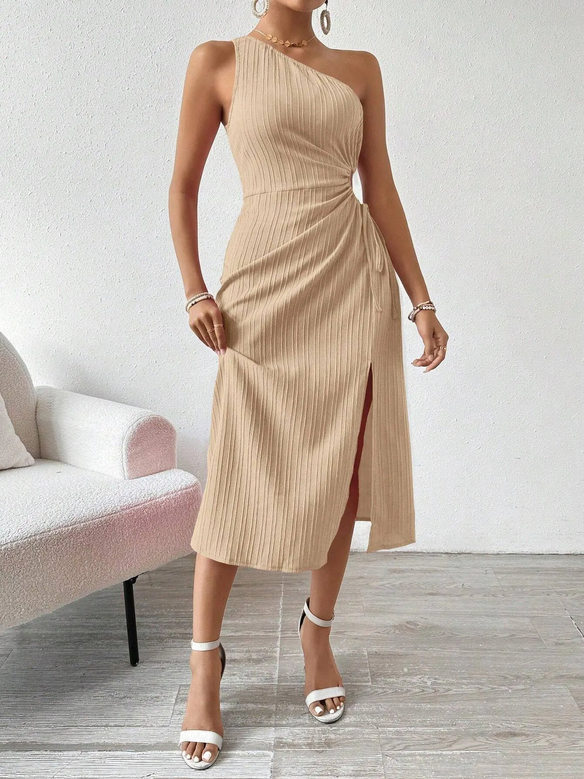 Vestido VerÃ£o De Um Ombro SÃ³ Plissado Bege