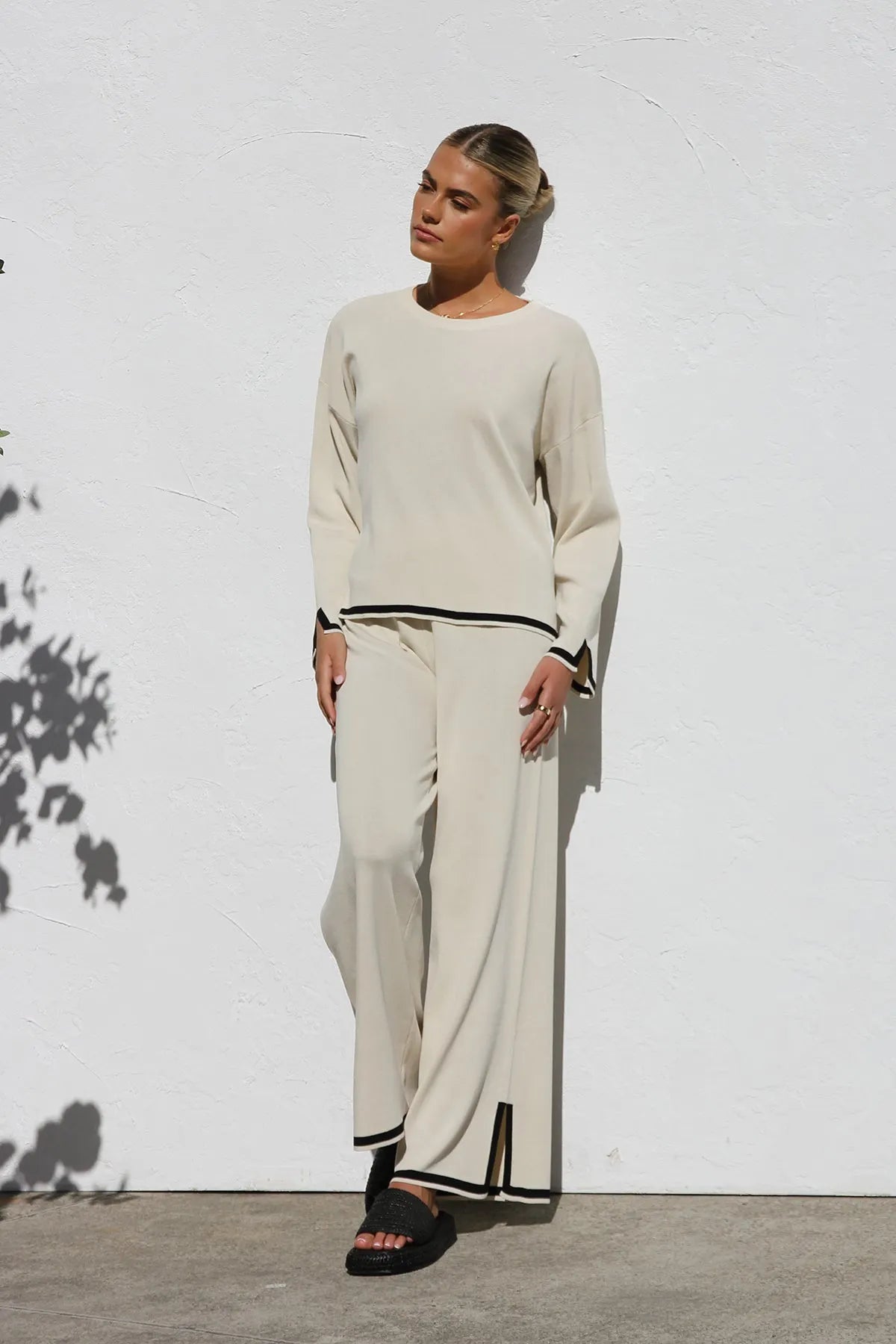 Kuscheliger Strickanzug mit Weitem Bein